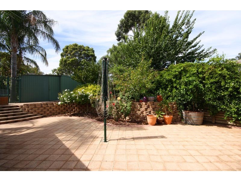 8 Alta Avenue, Happy Valley SA 5159