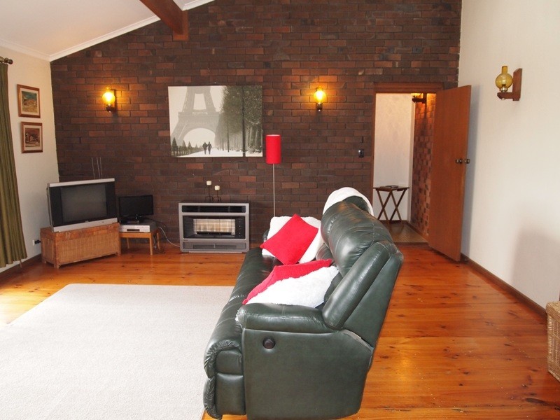 2 Twilight Drive, Happy Valley SA 5159