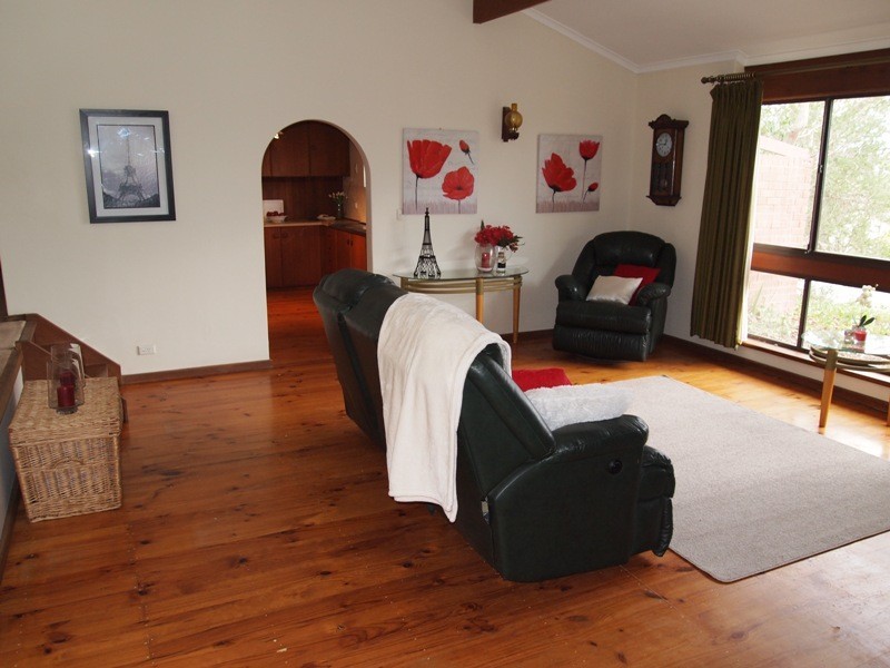 2 Twilight Drive, Happy Valley SA 5159