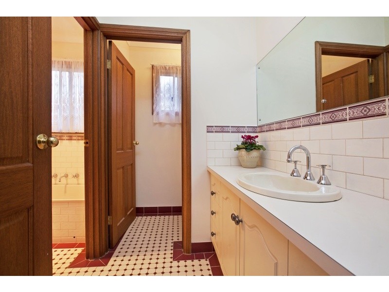 5 Horseshoe Drive, Woodcroft SA 5162