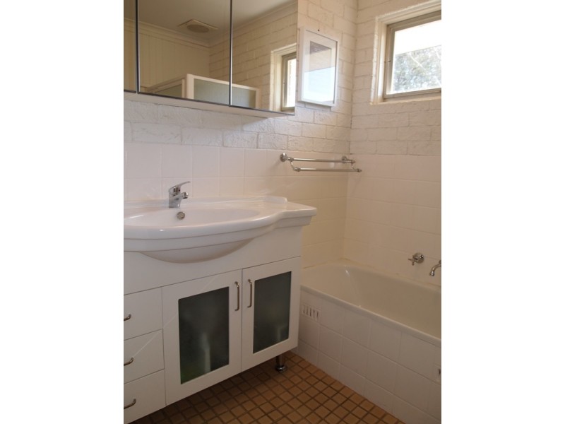 15 Barrdickson Crescent, Happy Valley SA 5159