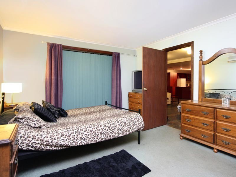 17 Chynoweth Avenue, Hackham SA 5163