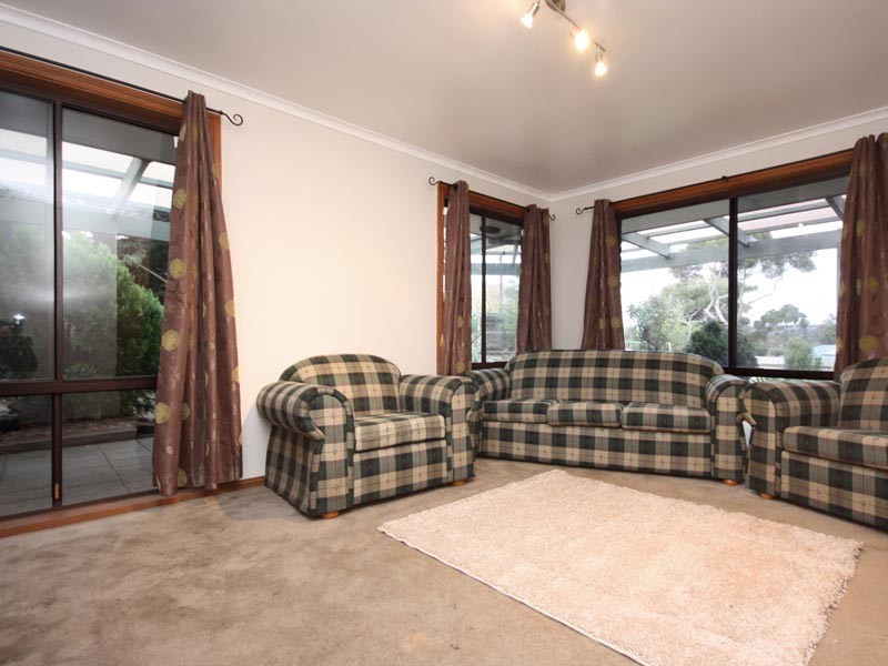 17 Chynoweth Avenue, Hackham SA 5163