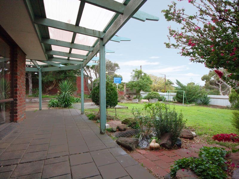 17 Chynoweth Avenue, Hackham SA 5163