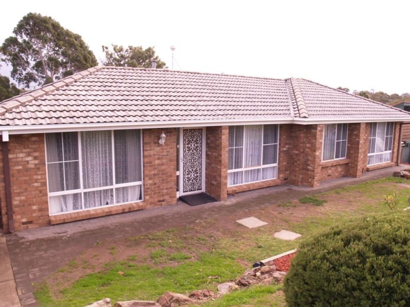 13 Bromley Road, Huntfield Heights SA 5163