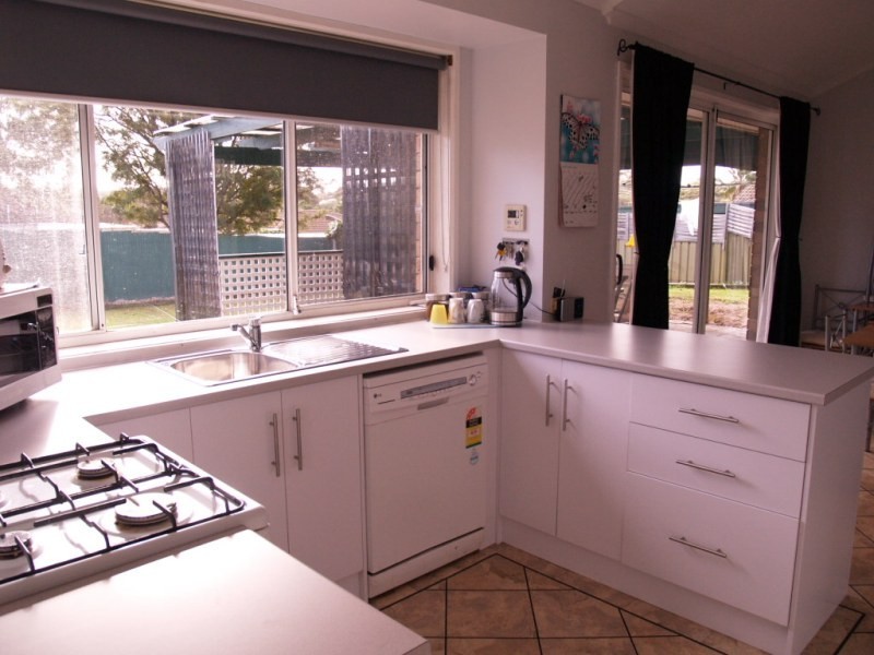 13 Bromley Road, Huntfield Heights SA 5163