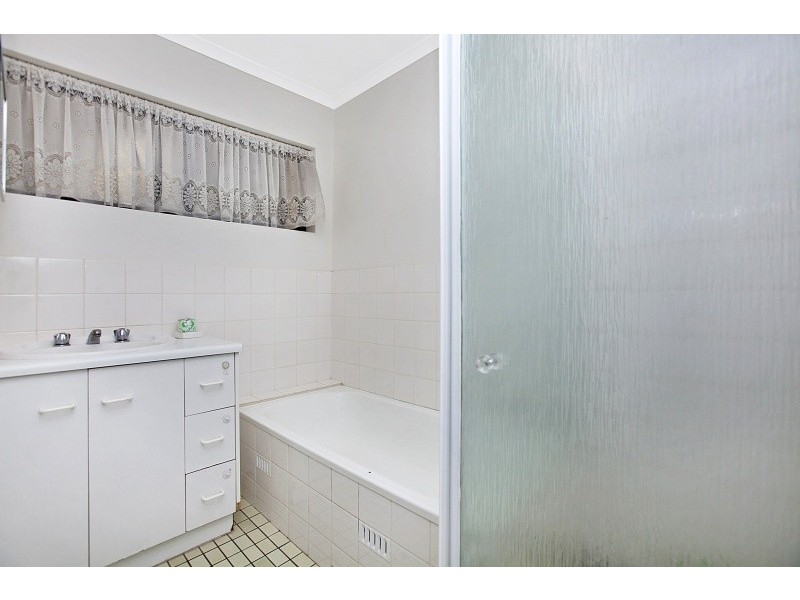 15 Belvidere Street, Happy Valley SA 5159