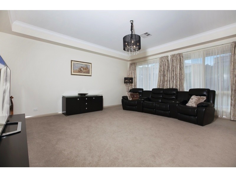 35 Highfield Drive, Craigburn Farm SA 5051