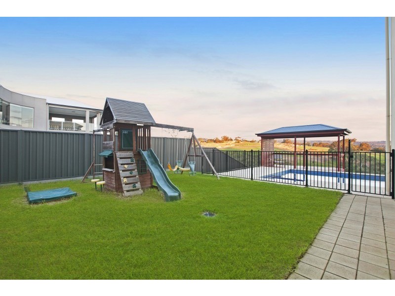 35 Highfield Drive, Craigburn Farm SA 5051