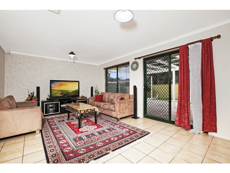 6 Ebony Court, Woodcroft SA 5162