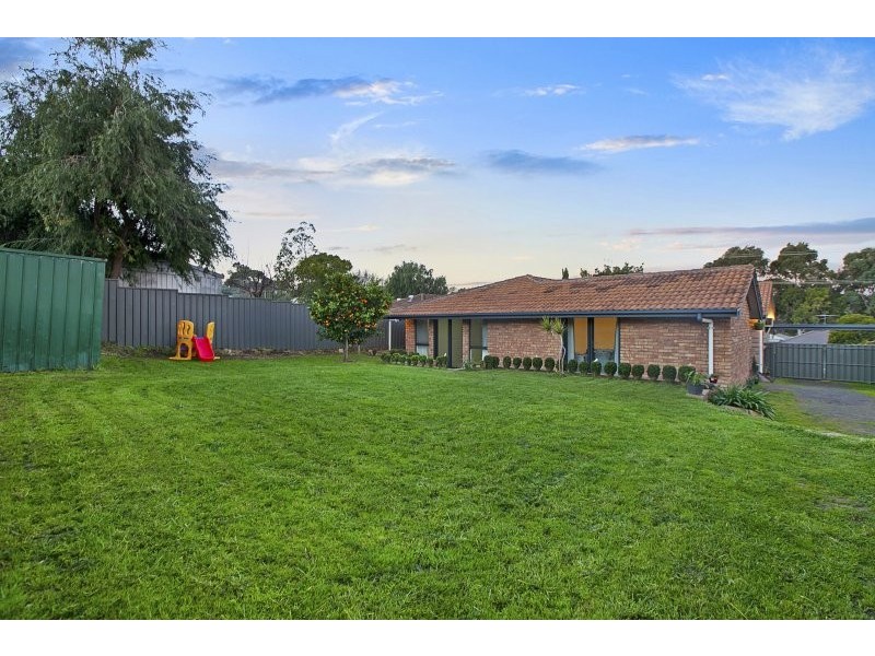 29 Oakridge Rise, Huntfield Heights SA 5163