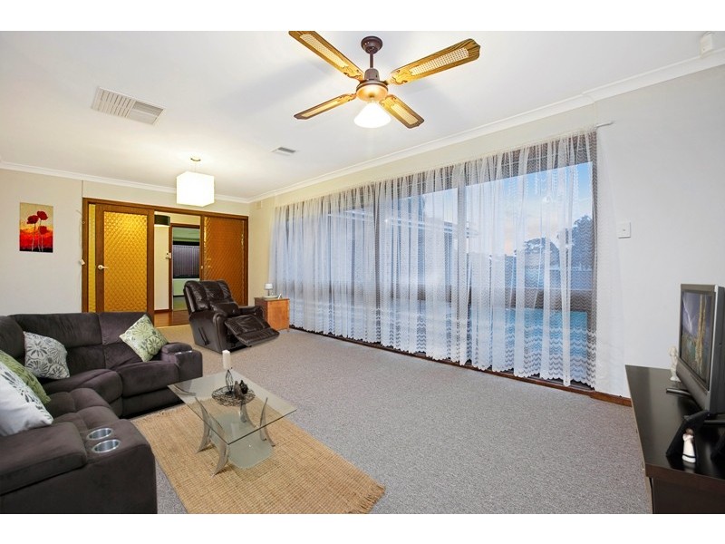 18 Burns Court, Morphett Vale SA 5162