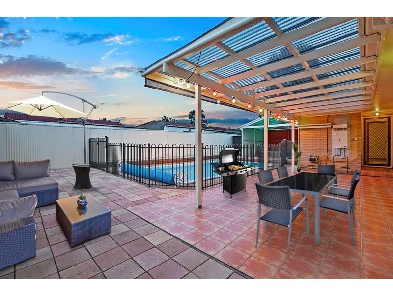 18 Burns Court, Morphett Vale SA 5162