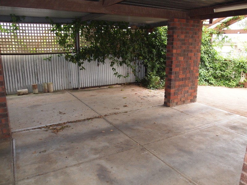 26 Jennifer Drive, Happy Valley SA 5159