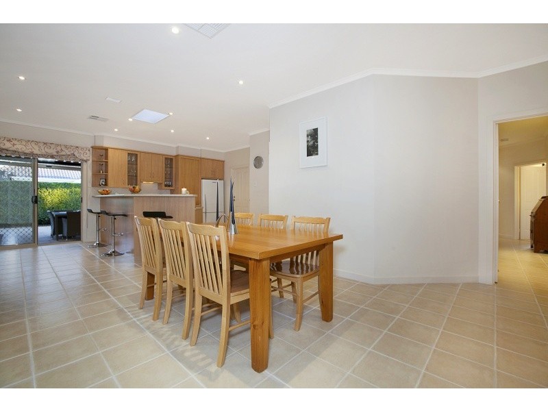 10 Hereford Lane, Woodcroft SA 5162