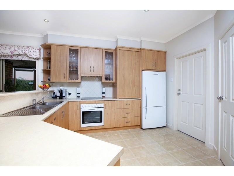 10 Hereford Lane, Woodcroft SA 5162