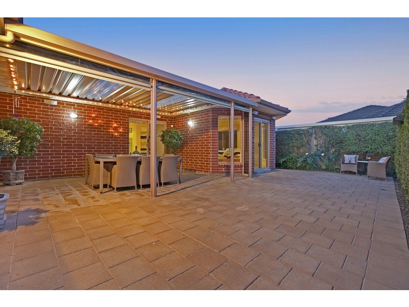 10 Hereford Lane, Woodcroft SA 5162