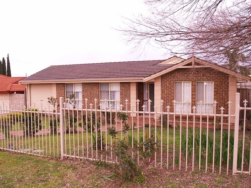 72 Investigator Drive, Woodcroft SA 5162