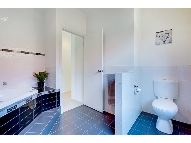 8 Sienna Court, Aldinga Beach SA 5173