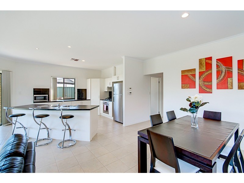 8 Sienna Court, Aldinga Beach SA 5173