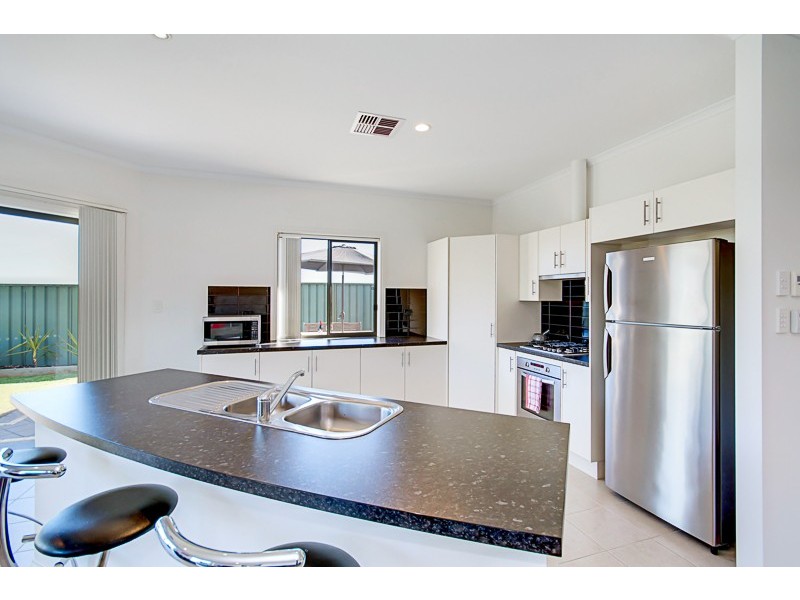 8 Sienna Court, Aldinga Beach SA 5173