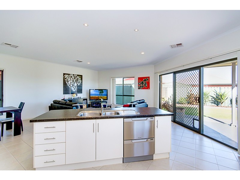 8 Sienna Court, Aldinga Beach SA 5173