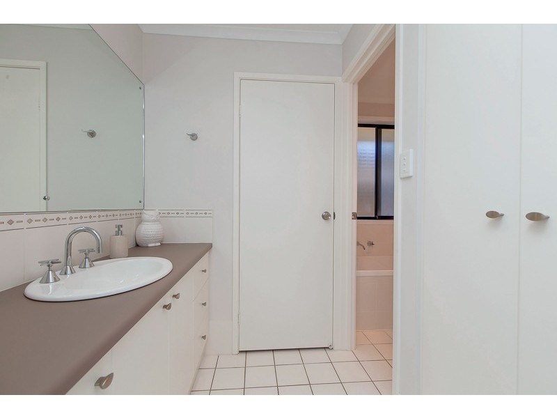 6 Mundulla Avenue, Woodcroft SA 5162