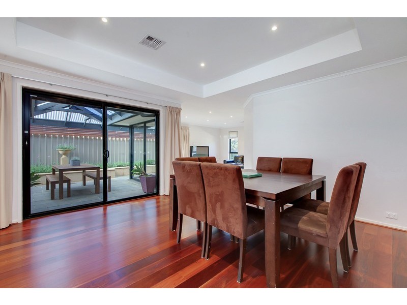 6 Mundulla Avenue, Woodcroft SA 5162