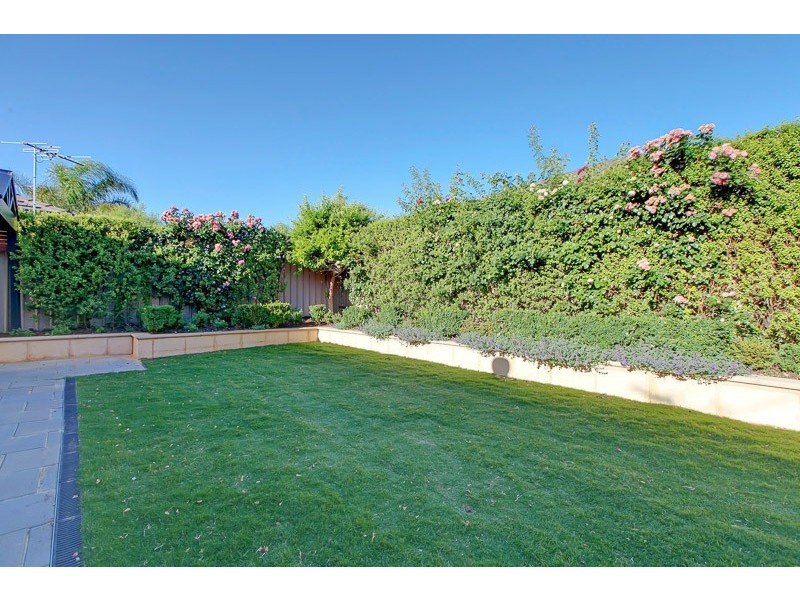 6 Mundulla Avenue, Woodcroft SA 5162