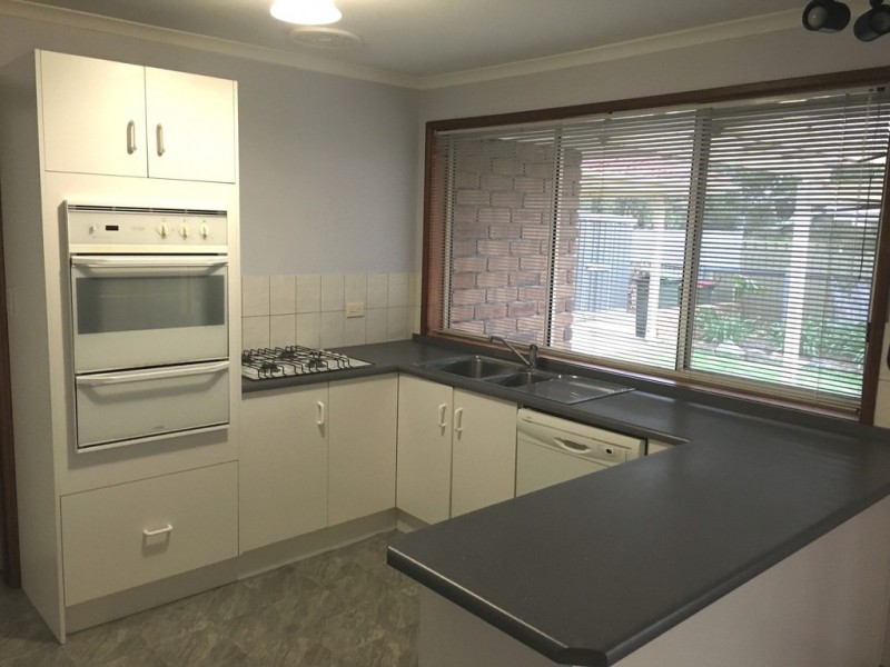 2 Aish Court, Woodcroft SA 5162