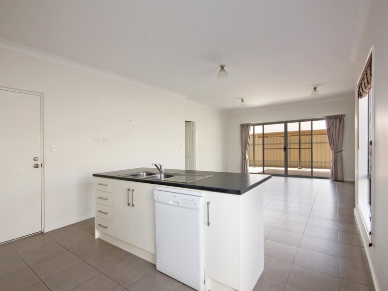 16 Walnut Street, Old Reynella SA 5161