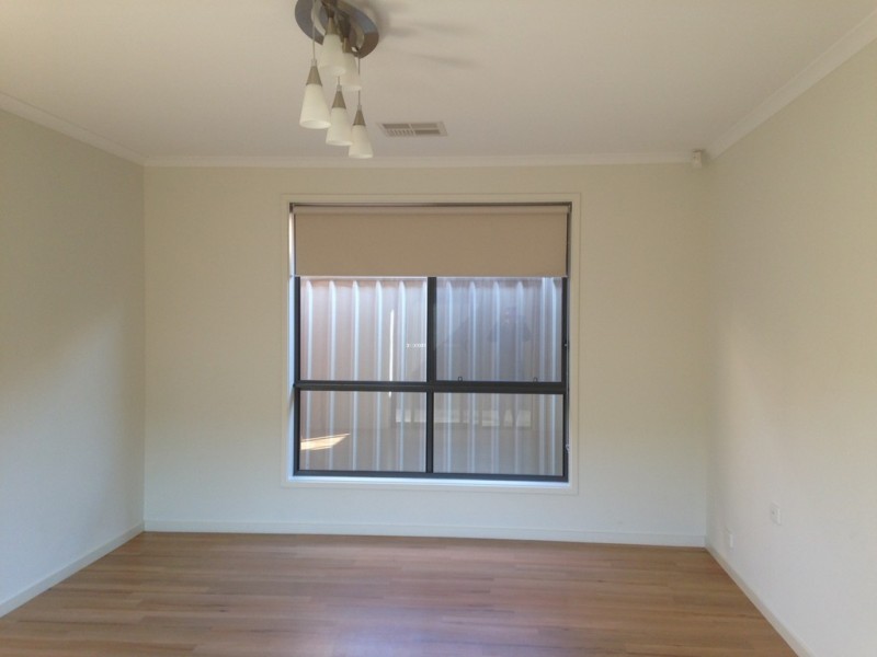 11 Tongalla Street, Seaford SA 5169