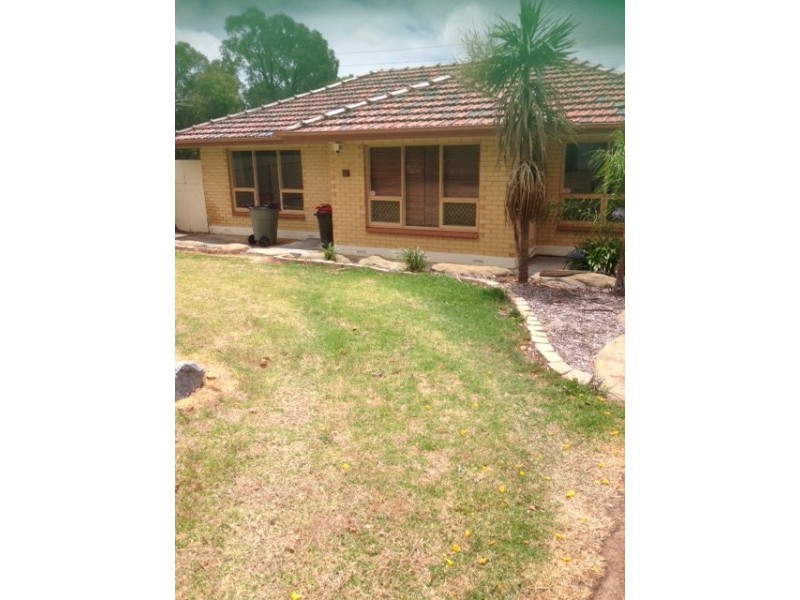 15 Carbenet Drive, Hackham SA 5163