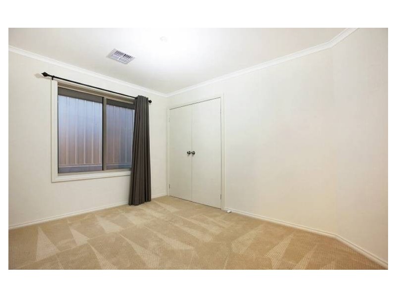 17 Yeltana Avenue, Huntfield Heights SA 5163