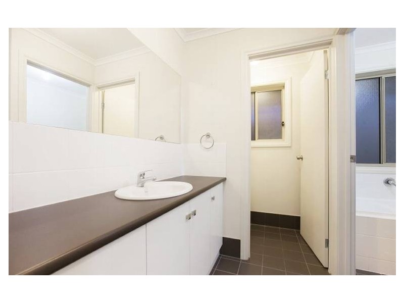 17 Yeltana Avenue, Huntfield Heights SA 5163