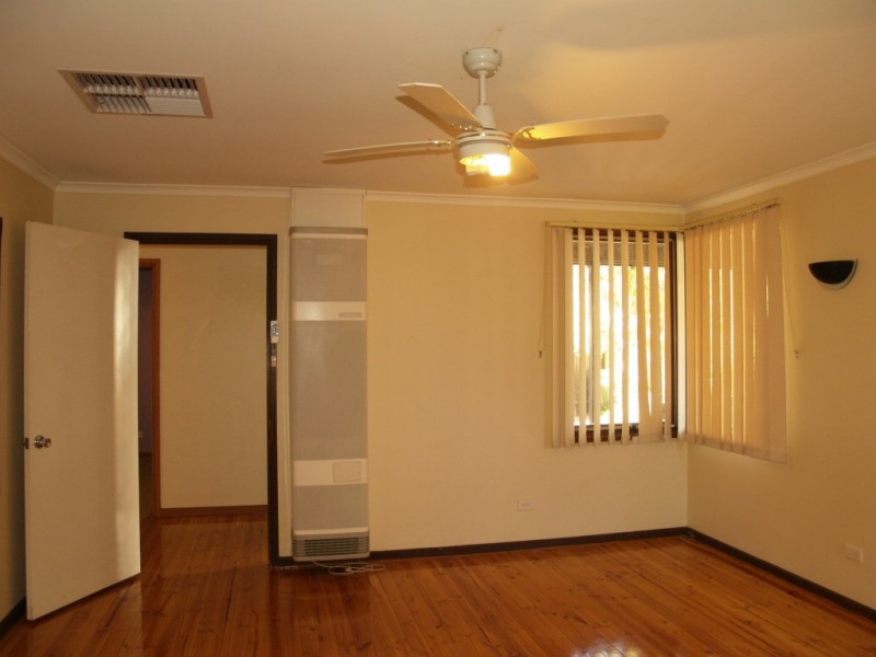 39 Minorca Cres, Hackham West SA 5163