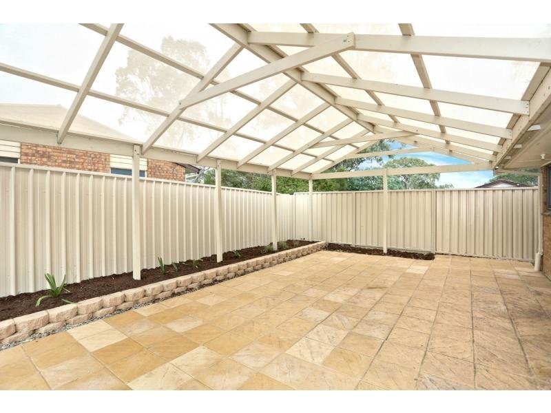 2 Pine Drive, Aberfoyle Park SA 5159