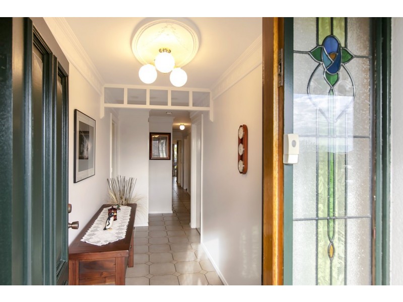 9 Zabica Avenue, Woodcroft SA 5162