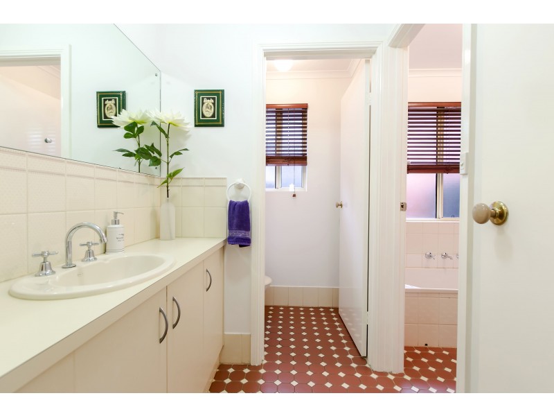 9 Zabica Avenue, Woodcroft SA 5162