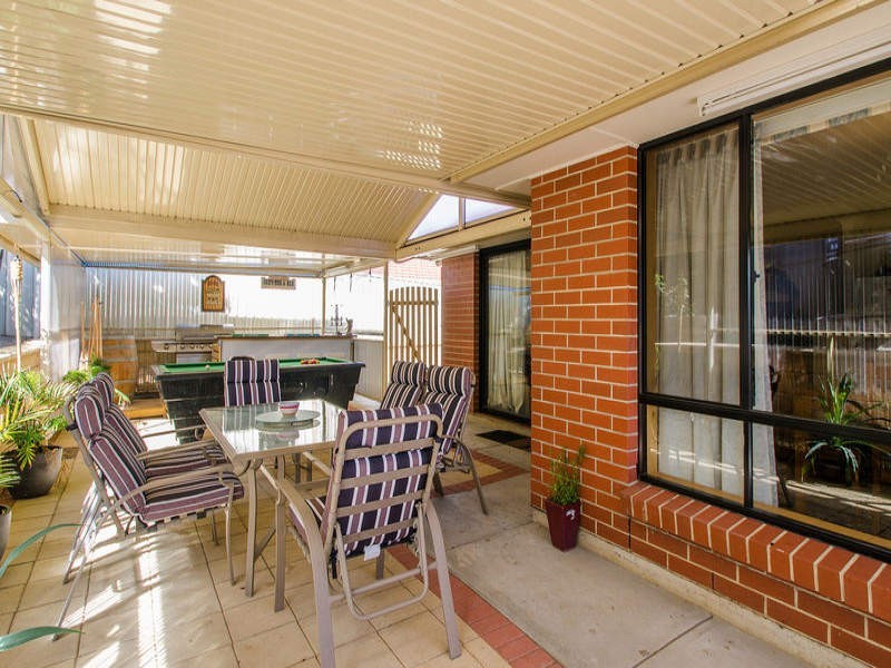25 Riordan Street, Morphett Vale SA 5162