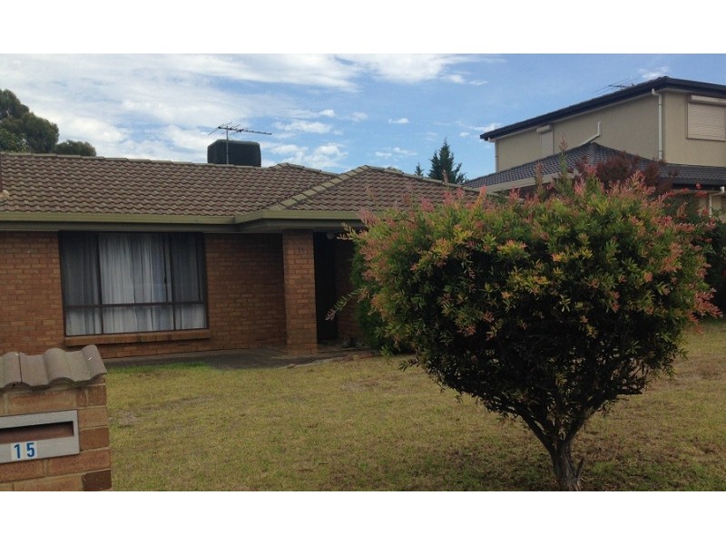 15 Frenshams Drive, Woodcroft SA 5162
