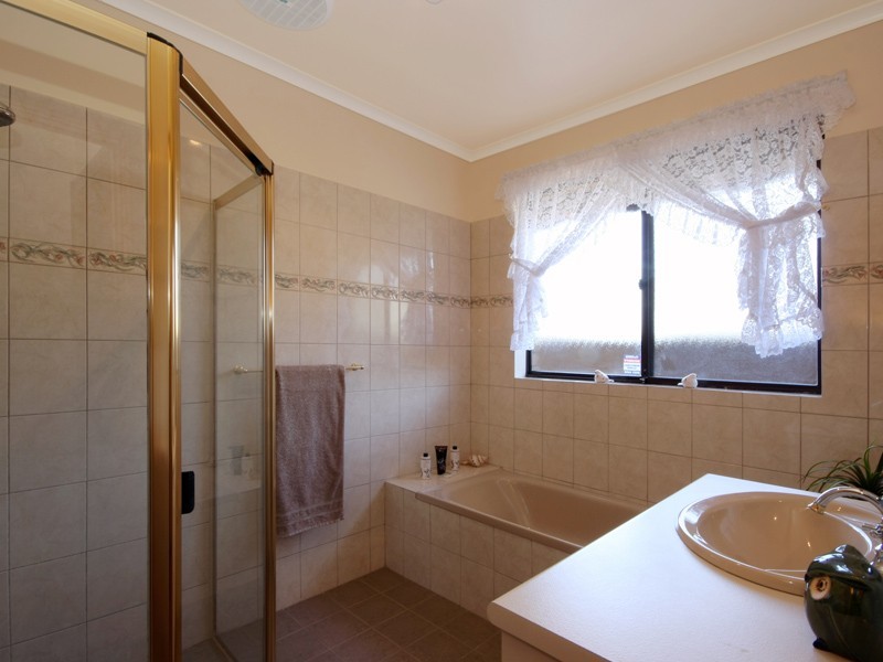 38 Horndale Drive, Happy Valley SA 5159