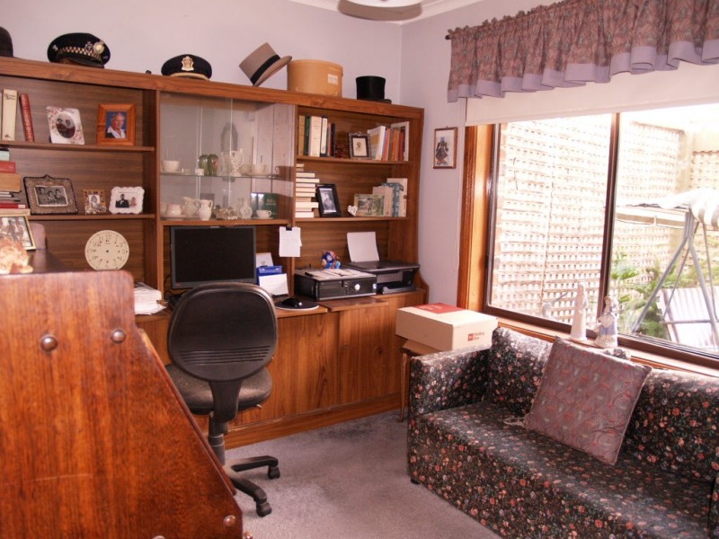 5 Alexander Crescent, Hackham SA 5163