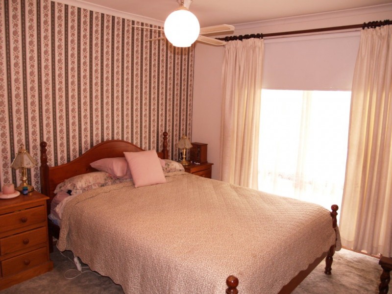 5 Alexander Crescent, Hackham SA 5163