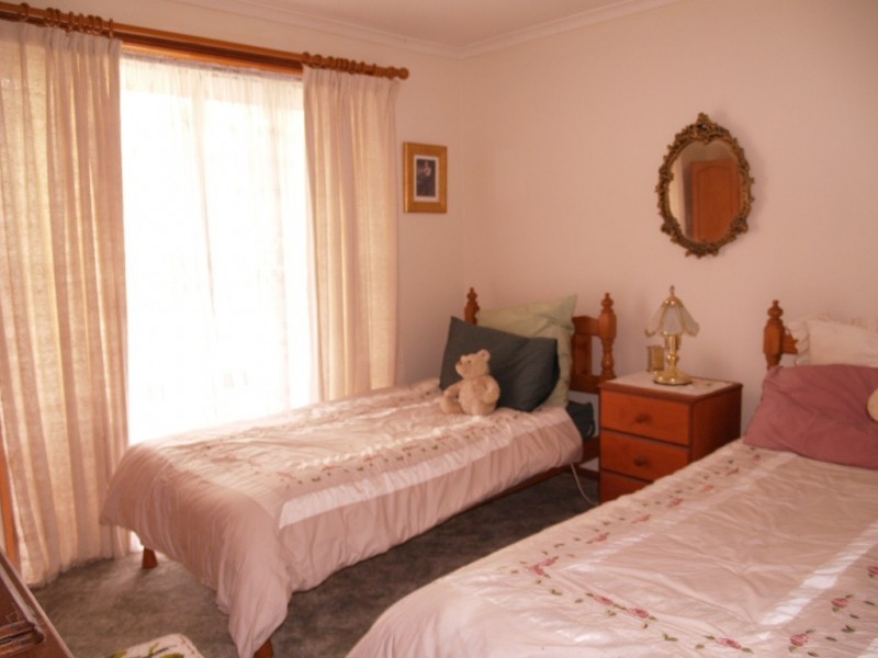 5 Alexander Crescent, Hackham SA 5163