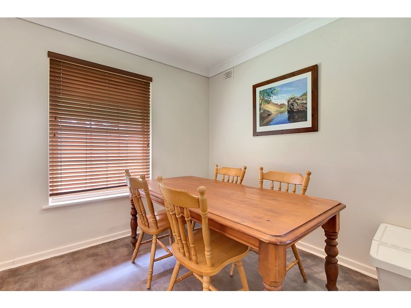 15 Arnold Drive, Hackham SA 5163