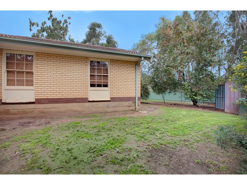 15 Arnold Drive, Hackham SA 5163