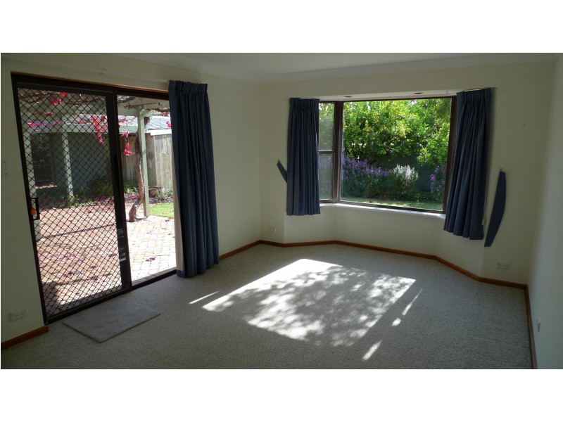 11 Lalina Street, Happy Valley SA 5159