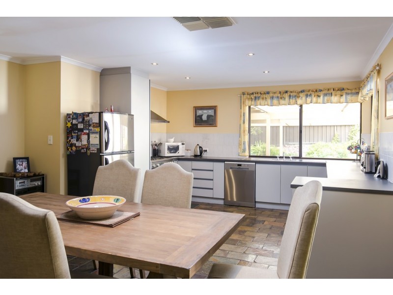 284 Pimpala Road, Woodcroft SA 5162