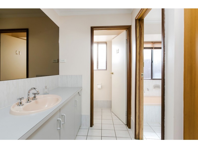 284 Pimpala Road, Woodcroft SA 5162